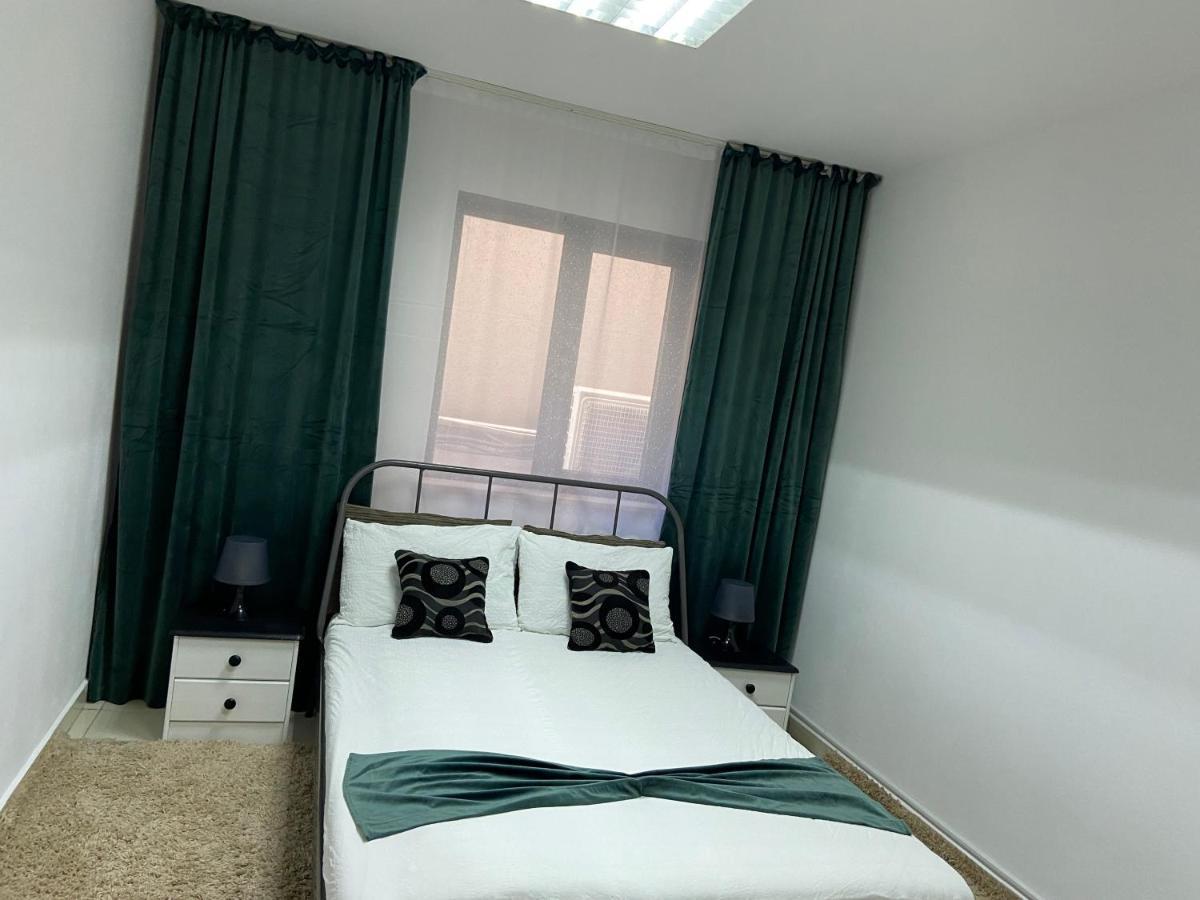 Aqua Apartman Satu Mare Exterior foto